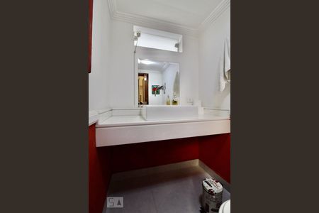 Casa à venda com 900m², 5 quartos e 3 vagasLavabo