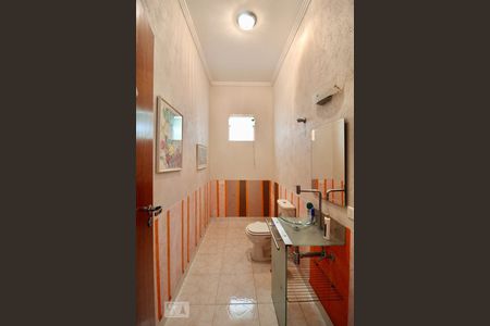 Casa à venda com 900m², 5 quartos e 3 vagasBanheiro da Piscina 2