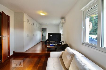 Casa à venda com 900m², 5 quartos e 3 vagasSuíte 3