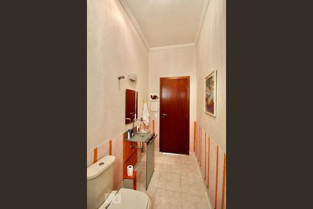 Casa à venda com 900m², 5 quartos e 3 vagasBanheiro da Piscina 2