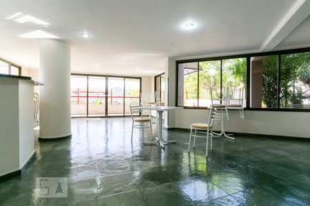 Apartamento à venda com 51m², 2 quartos e 1 vaga Apartamento à venda com 51m², 2 quartos e 1 vagaÁrea comum - Salão de festas