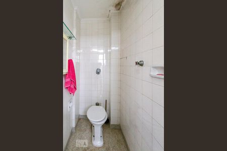 Apartamento para alugar com 130m², 3 quartos e 1 vaga Apartamento para alugar com 130m², 3 quartos e 1 vagaBanheiro de Serviço