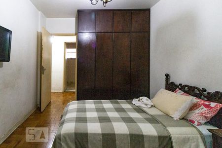 Apartamento para alugar com 130m², 3 quartos e 1 vaga Apartamento para alugar com 130m², 3 quartos e 1 vagaQuarto