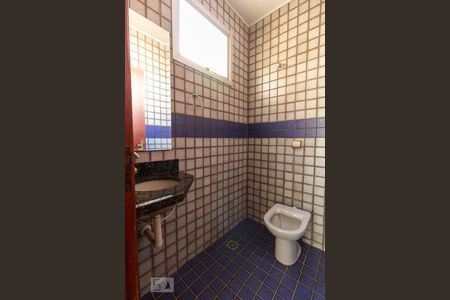Lavabo de apartamento para alugar com 3 quartos, 184m² em Martins, Uberlândia