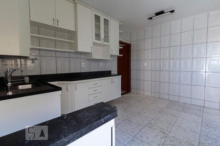 Apartamento para alugar com 184m², 3 quartos e 1 vagaCozinha