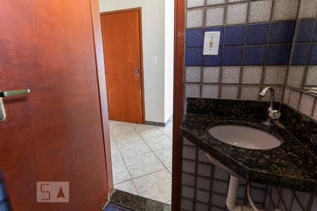 Apartamento para alugar com 184m², 3 quartos e 1 vagaLavabo