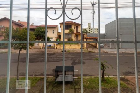 Vista da Sala de Estar 1 de casa à venda com 3 quartos, 270m² em Medianeira, Porto Alegre