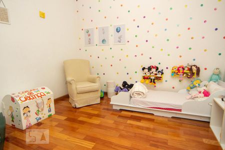 Casa à venda com 493m², 5 quartos e 5 vagas Casa à venda com 493m², 5 quartos e 5 vagasQuarto 3 suíte