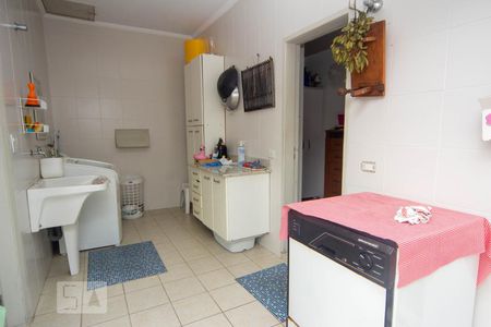 Casa à venda com 493m², 5 quartos e 5 vagas Casa à venda com 493m², 5 quartos e 5 vagasLavanderia