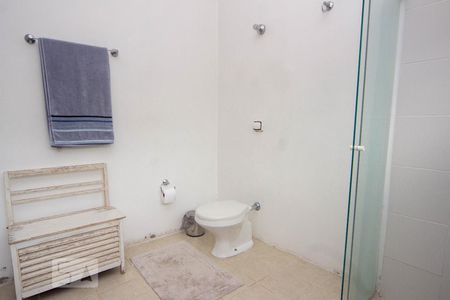 Casa à venda com 493m², 5 quartos e 5 vagas Casa à venda com 493m², 5 quartos e 5 vagasBanheiro