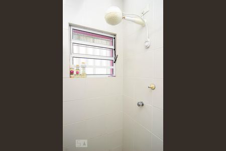 Casa à venda com 493m², 5 quartos e 5 vagas Casa à venda com 493m², 5 quartos e 5 vagasBanheiro