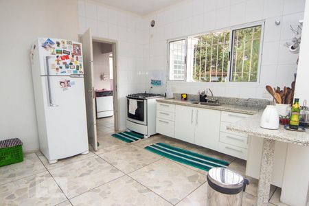 Casa à venda com 493m², 5 quartos e 5 vagas Casa à venda com 493m², 5 quartos e 5 vagasCozinha