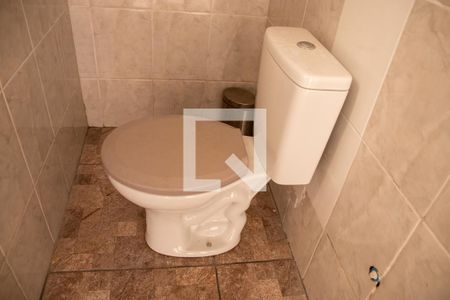 Casa à venda com 145m², 3 quartos e 6 vagas Casa à venda com 145m², 3 quartos e 6 vagasBanheiro de Serviço