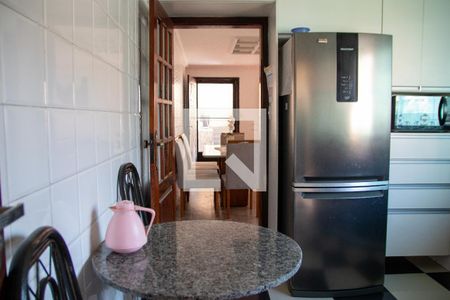 Casa à venda com 145m², 3 quartos e 6 vagas Casa à venda com 145m², 3 quartos e 6 vagasCozinha