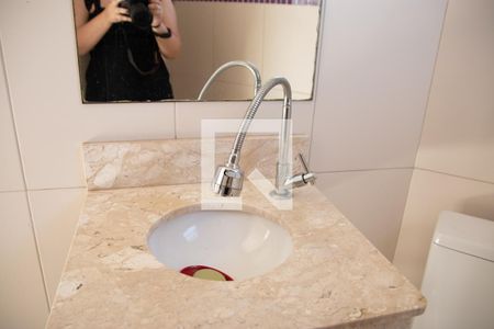Casa à venda com 145m², 3 quartos e 6 vagas Casa à venda com 145m², 3 quartos e 6 vagasBanheiro do Quarto 1