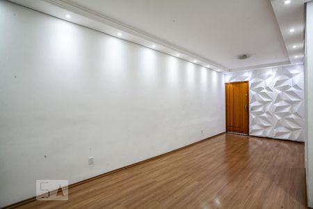 Sala de apartamento para alugar com 2 quartos, 76m² em Vila Humaitá, Santo André