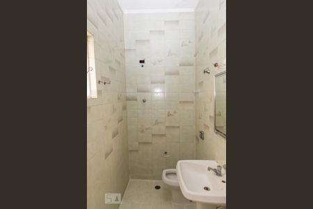 Casa à venda com 341m², 3 quartos e 4 vagasBanheiro 2