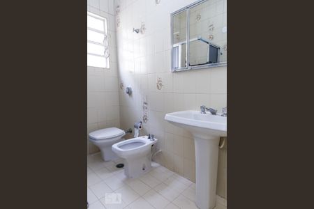 Casa à venda com 341m², 3 quartos e 4 vagasSuíte 2 - Banheiro