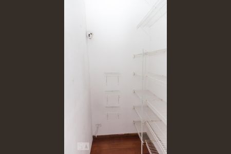 Casa à venda com 341m², 3 quartos e 4 vagasSuíte 2 - Closet