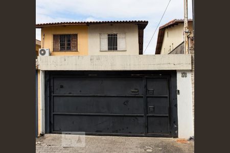 Casa à venda com 341m², 3 quartos e 4 vagasFachada