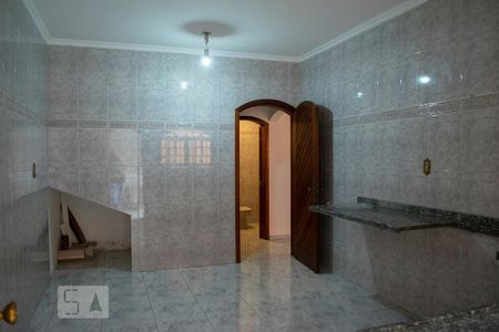Casa à venda com 320m², 5 quartos e 4 vagas Casa à venda com 320m², 5 quartos e 4 vagascozinha