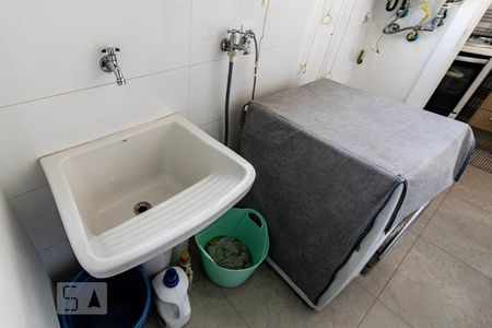 Apartamento à venda com 97m², 2 quartos e 1 vagaÁrea de Serviço