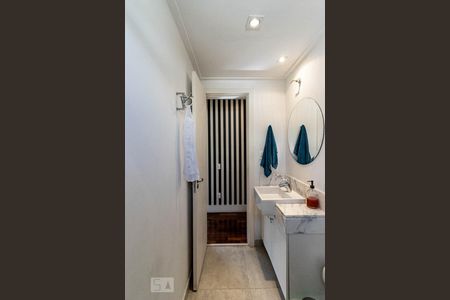 Apartamento à venda com 97m², 2 quartos e 1 vagaBanheiro Social