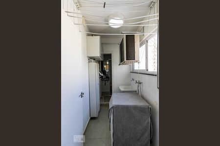 Apartamento à venda com 97m², 2 quartos e 1 vagaÁrea de Serviço