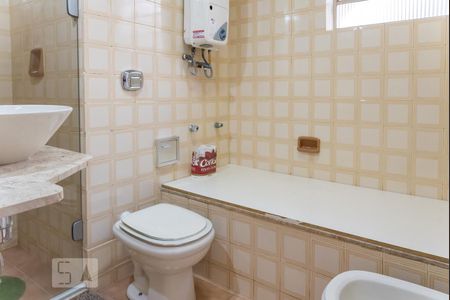 Casa de condomínio à venda com 162m², 3 quartos e 1 vaga Casa de condomínio à venda com 162m², 3 quartos e 1 vagaBanheiro social