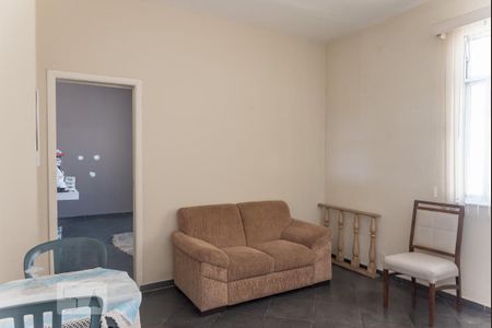 Casa de condomínio à venda com 162m², 3 quartos e 1 vaga Casa de condomínio à venda com 162m², 3 quartos e 1 vagaedícula