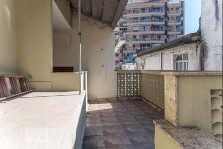 Casa de condomínio à venda com 162m², 3 quartos e 1 vaga Casa de condomínio à venda com 162m², 3 quartos e 1 vagaTerraço