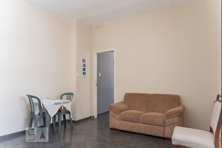 Casa de condomínio à venda com 162m², 3 quartos e 1 vaga Casa de condomínio à venda com 162m², 3 quartos e 1 vagaedícula