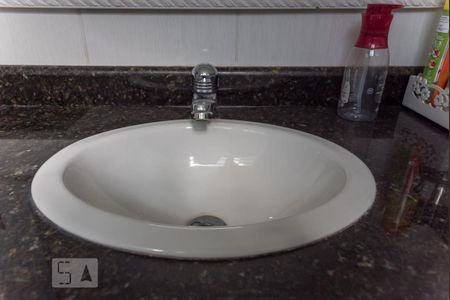 Casa de condomínio à venda com 162m², 3 quartos e 1 vaga Casa de condomínio à venda com 162m², 3 quartos e 1 vagaedícula