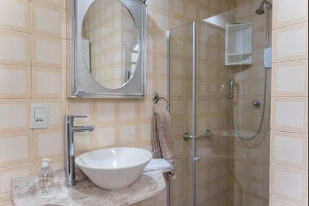 Casa de condomínio à venda com 162m², 3 quartos e 1 vaga Casa de condomínio à venda com 162m², 3 quartos e 1 vagaBanheiro social