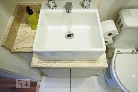 Apartamento para alugar com 49m², 2 quartos e 1 vagaPia do banheiro