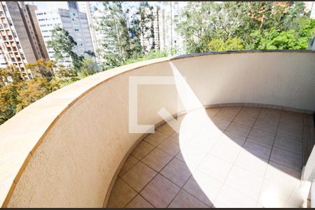 Apartamento à venda com 362m², 4 quartos e 4 vagasVaranda Suite 2 