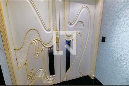 Apartamento à venda com 362m², 4 quartos e 4 vagasPorta de entrada 