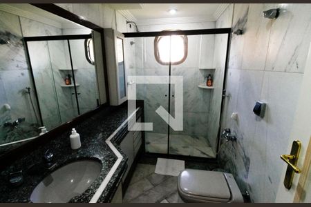 Apartamento à venda com 362m², 4 quartos e 4 vagasBanheiro Corredor