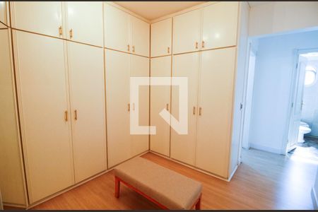 Apartamento à venda com 362m², 4 quartos e 4 vagasCloset da suíte
