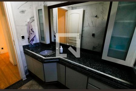 Apartamento à venda com 362m², 4 quartos e 4 vagasBanheiro Corredor