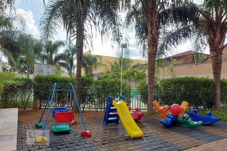 Apartamento para alugar com 52m², 2 quartos e 1 vaga Apartamento para alugar com 52m², 2 quartos e 1 vagaÁrea comum - playground
