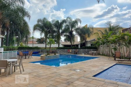 Apartamento para alugar com 52m², 2 quartos e 1 vaga Apartamento para alugar com 52m², 2 quartos e 1 vagaÁrea comum - piscina