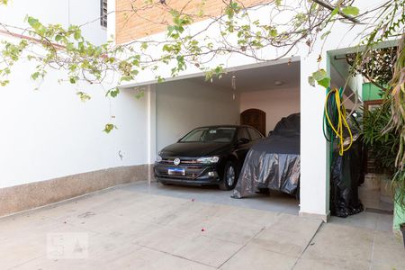 Casa à venda com 275m², 6 quartos e 4 vagasGaragem