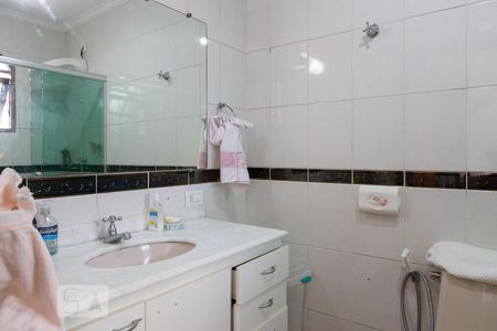 Casa à venda com 275m², 6 quartos e 4 vagasBanheiro da Suíte 1