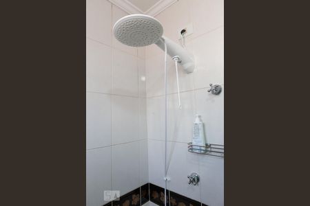 Casa à venda com 275m², 6 quartos e 4 vagasBanheiro da Suíte 2