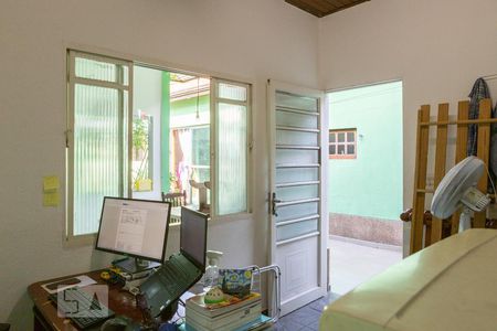 Casa à venda com 275m², 6 quartos e 4 vagasEscritório