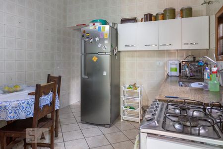 Casa à venda com 275m², 6 quartos e 4 vagasCasa 2 - Cozinha