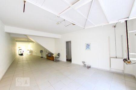 Casa à venda com 183m², 3 quartos e sem vagaGaragem