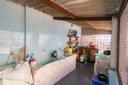 Casa à venda com 90m², 2 quartos e 1 vagaQuintal