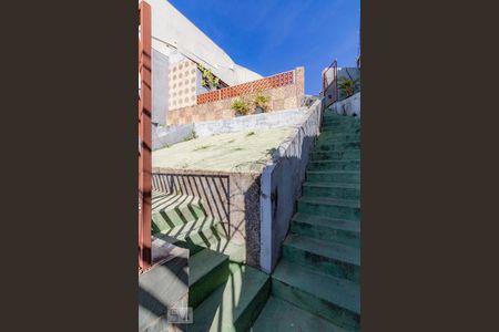 Casa à venda com 90m², 2 quartos e 1 vagaEscada